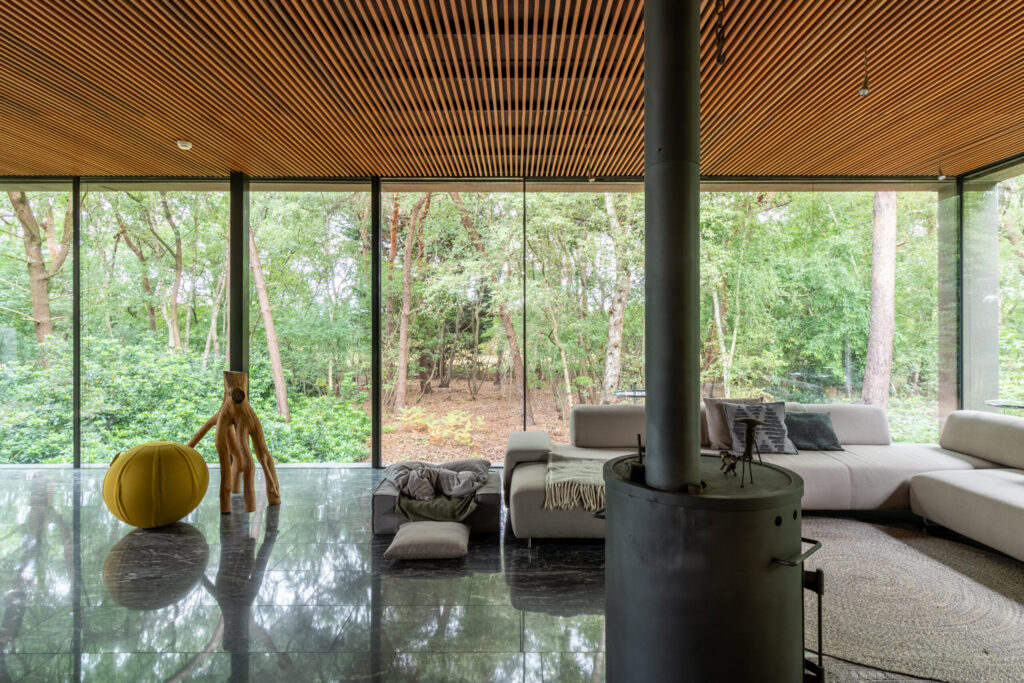 agoodplace 195 Modern Boshuis Roosendaal shoot locatie in de natuur