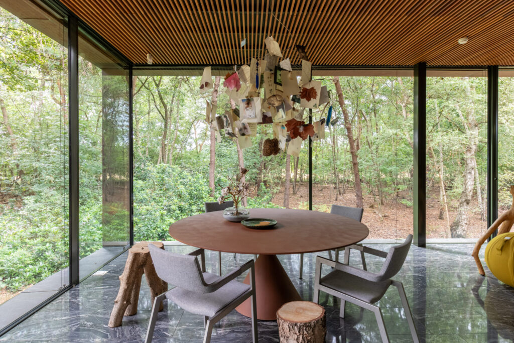 agoodplace 195 Modern Boshuis Roosendaal shoot locatie in de natuur