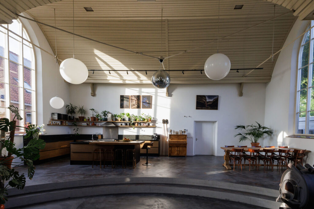 agoodplace 275 Omgebouwde Kerk Friesland shootlocatie Friesland