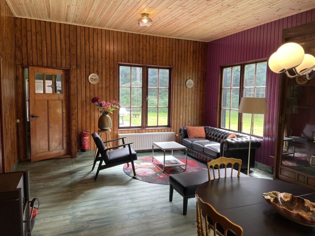 agoodplace 127 Kleurrijk Boshuis Okkenbroek binnen shoot locatie