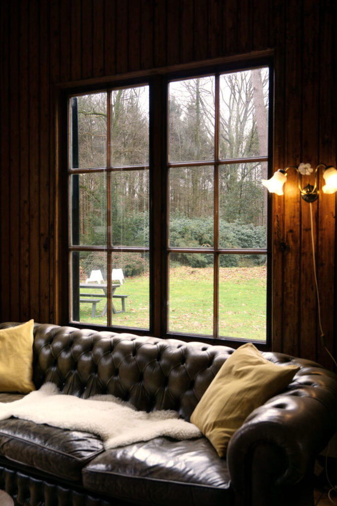 agoodplace 127 Kleurrijk Boshuis Okkenbroek binnen shoot locatie